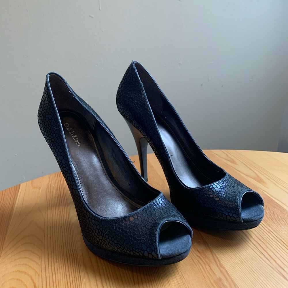 Calvin Klein Navy Pumps